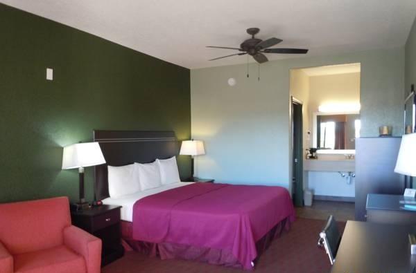 Stockdale Inn And Suites Buitenkant foto